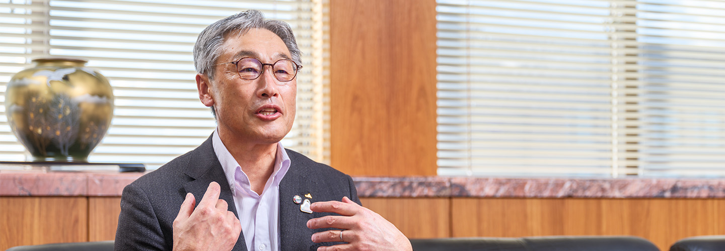 トップインタビュー